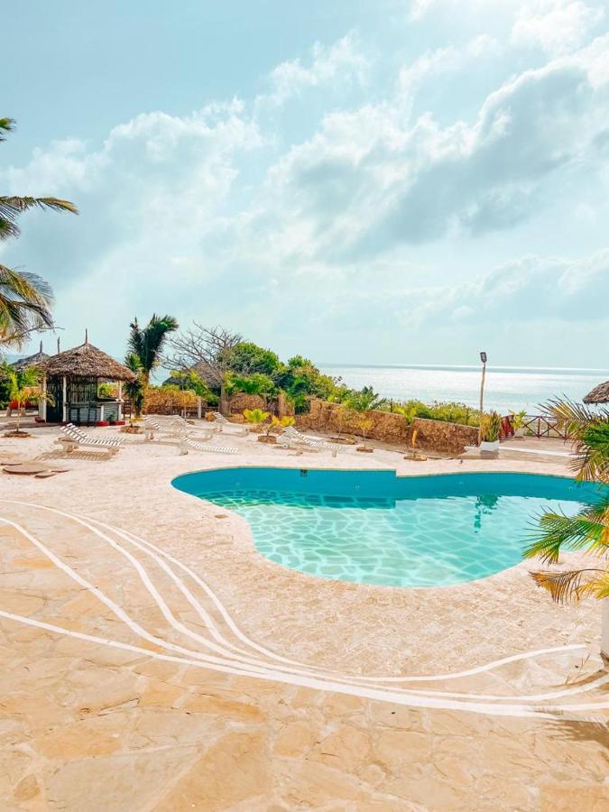 Met Beach Resort Малинди Екстериор снимка