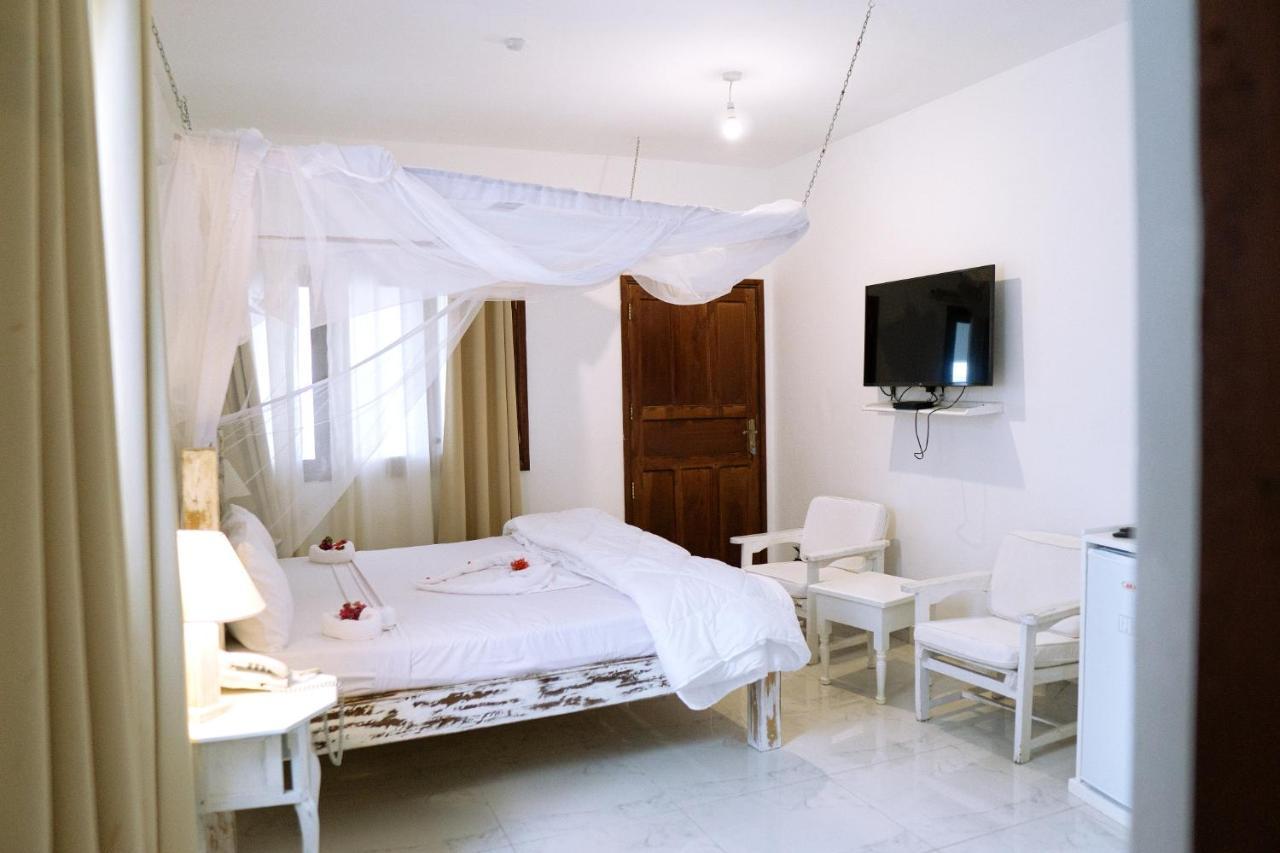 Met Beach Resort Малинди Екстериор снимка